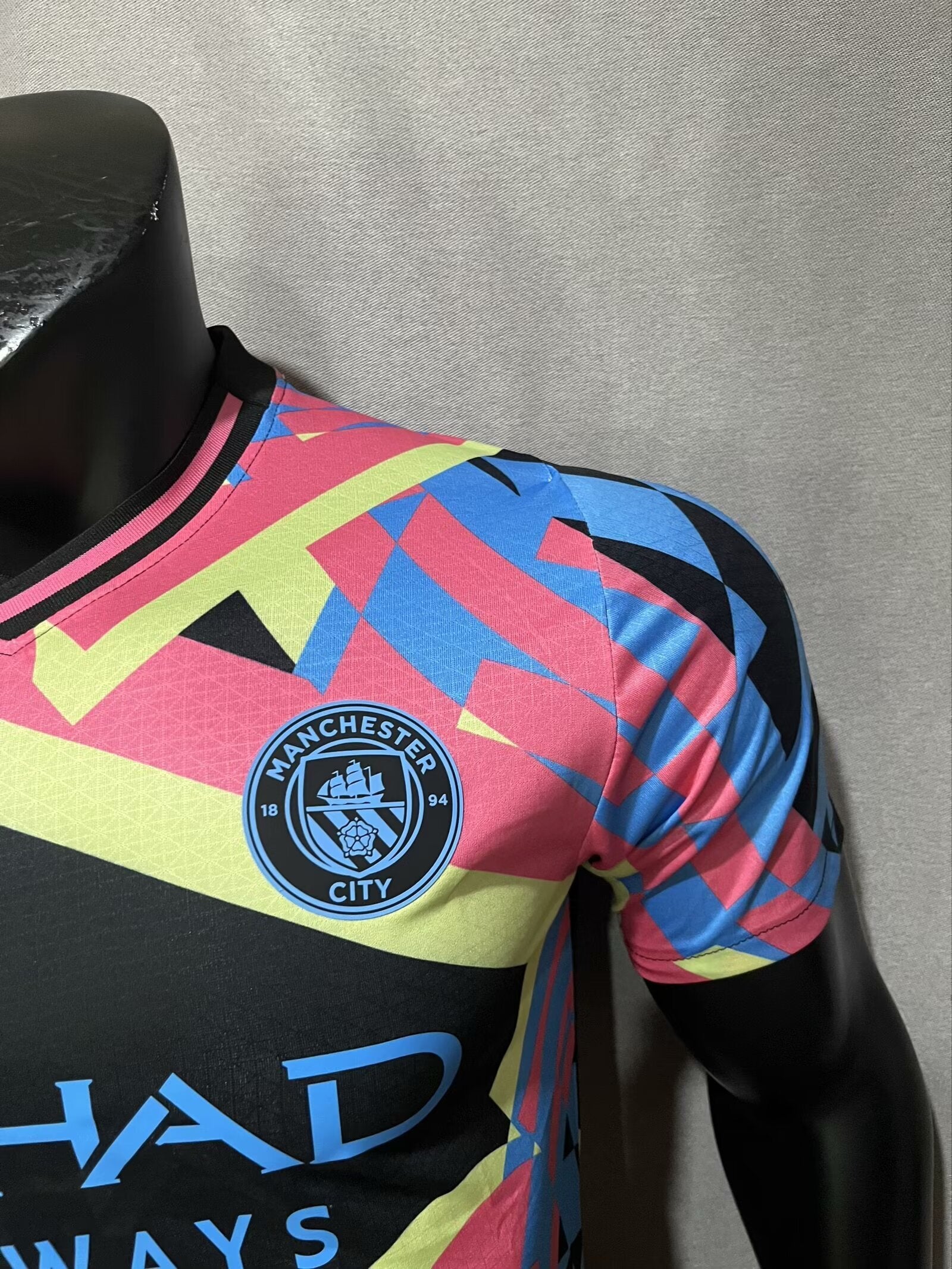 MAILLOT MANCHESTER CITY ÉDITION SPÉCIALE 2024/2025
