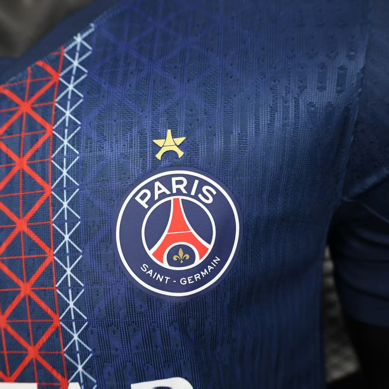 MAILLOT PARIS SG DOMICILE AVEC ÉTOILE 2025/2026