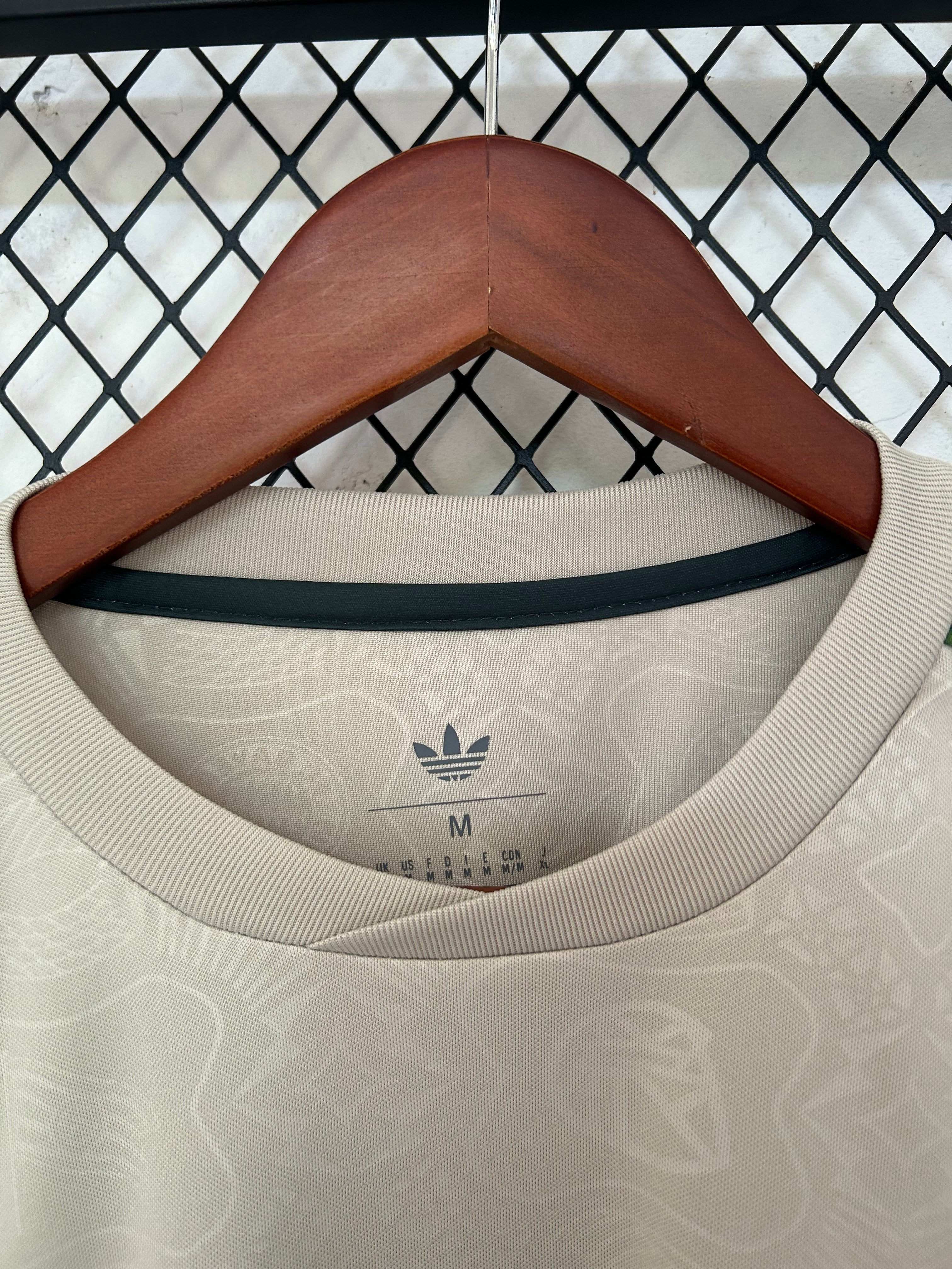 MAILLOT BAYERN MUNICH SPÉCIALE 2025/2026