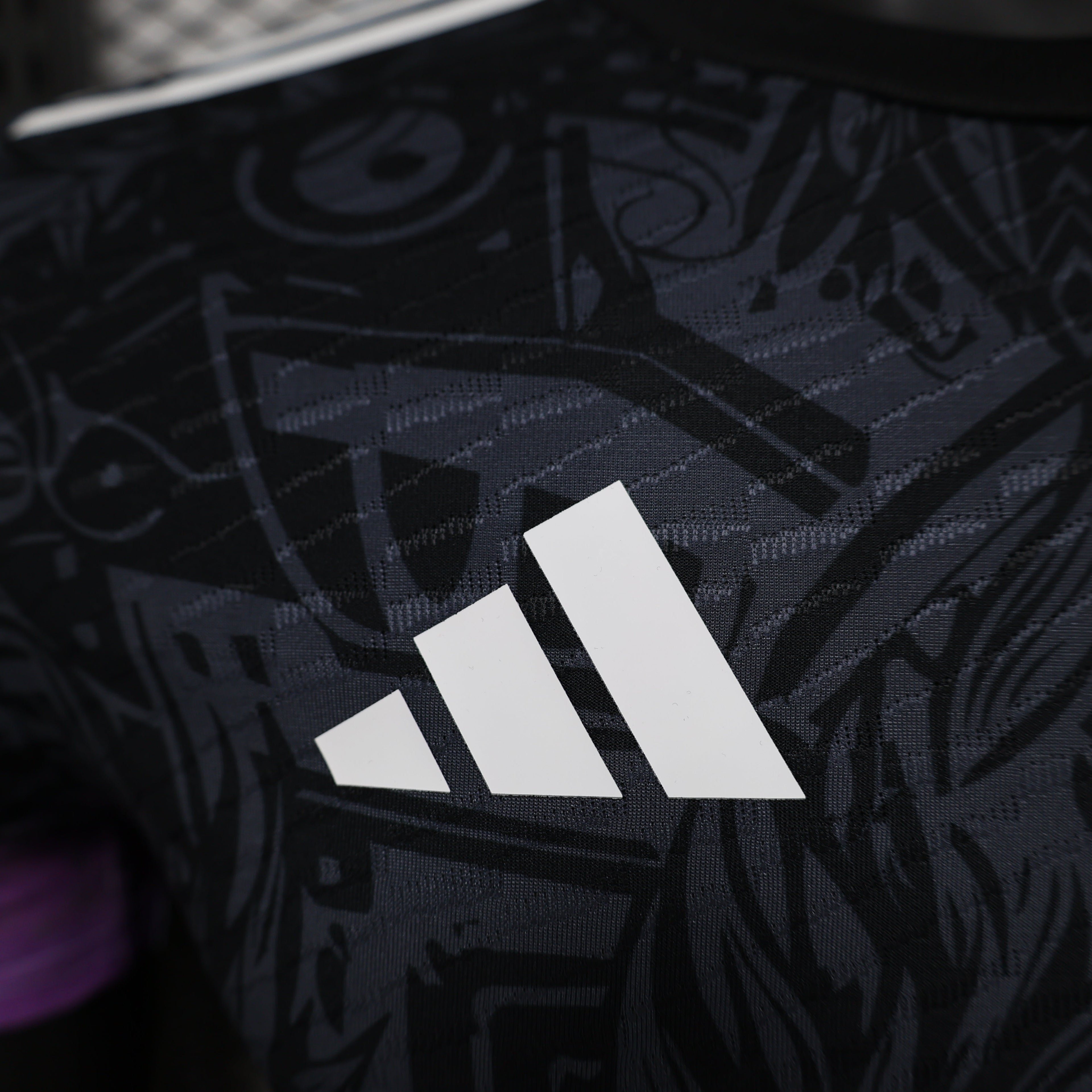 MAILLOT LIVERPOOL ÉDITION SPÉCIALE VIOLET 2024/2025