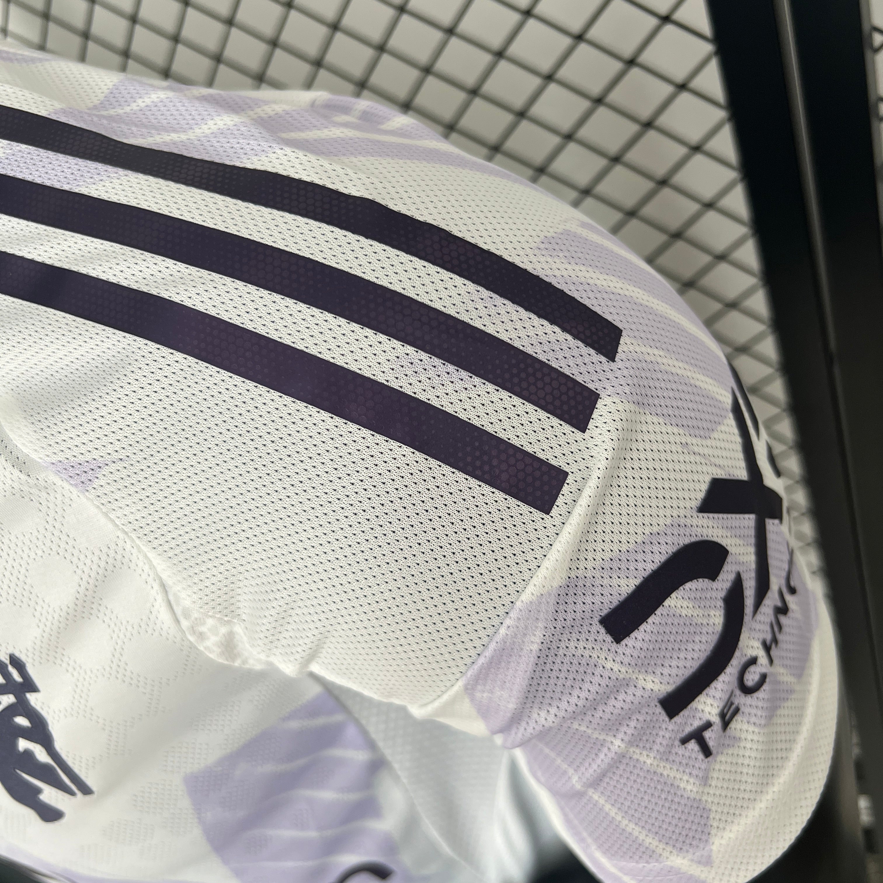 MAILLOT MANCHESTER UNITED EXTÉRIEUR 2025/2026