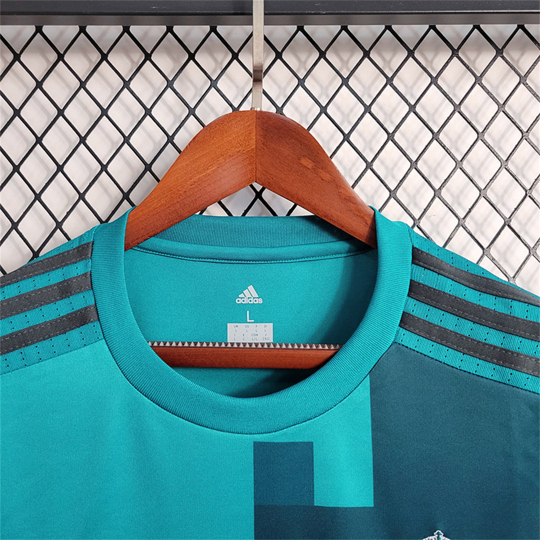 MAILLOT RETRO REAL MADRID EXTÉRIEUR 2017/2018 VERSION MANCHES LONGUES