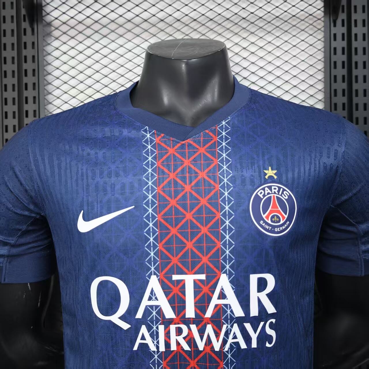MAILLOT PARIS SG DOMICILE AVEC ÉTOILE 2025/2026
