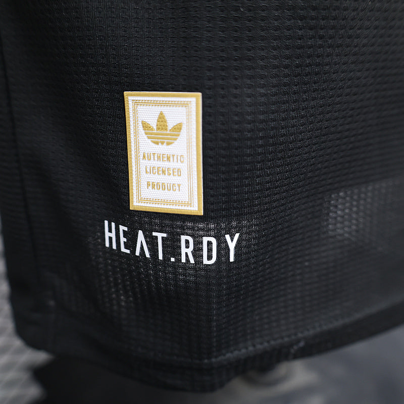 MAILLOT JUVENTUS ÉDITION SPÉCIALE NOIR 2025/2026