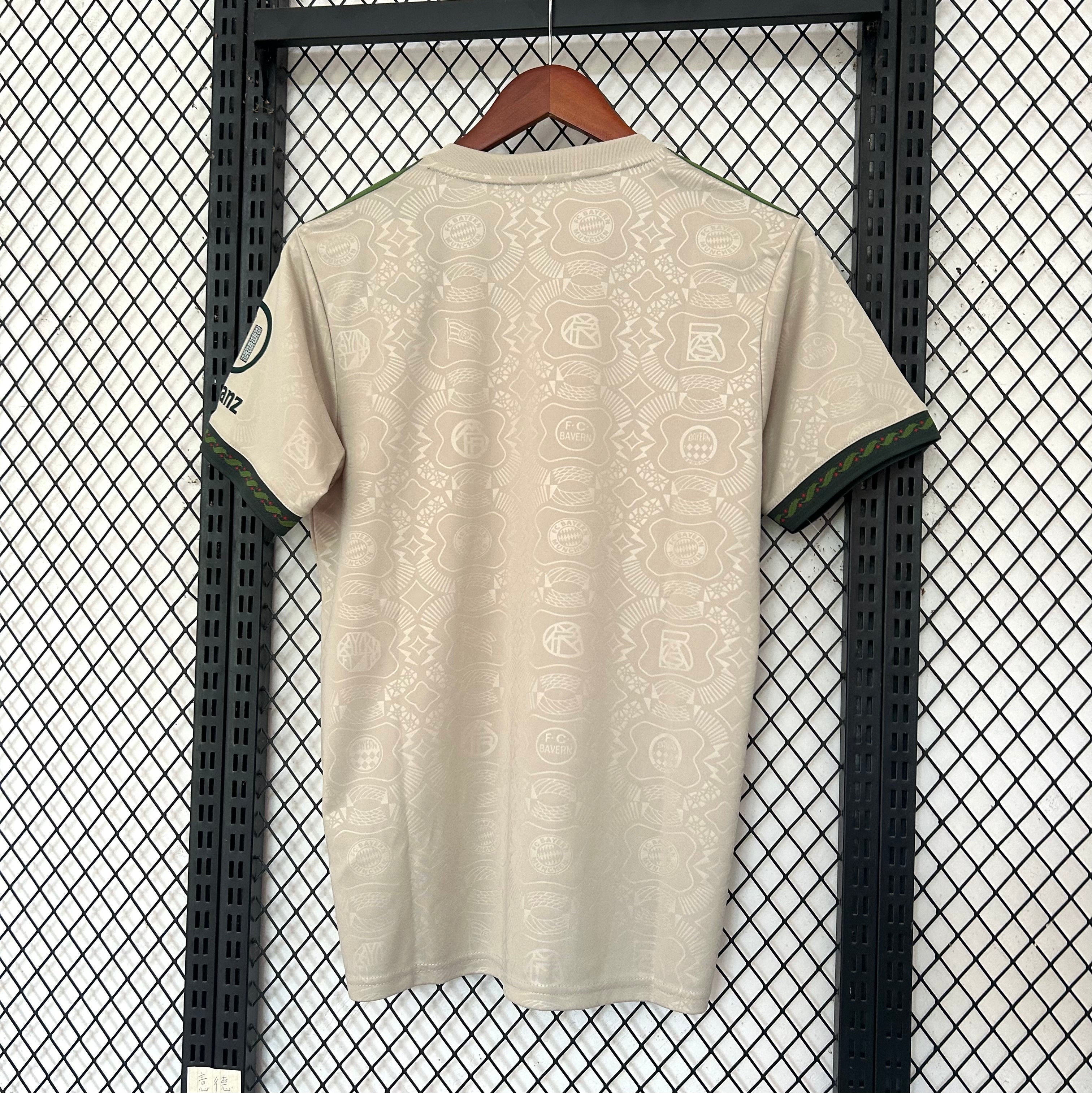 MAILLOT BAYERN MUNICH SPÉCIALE 2025/2026