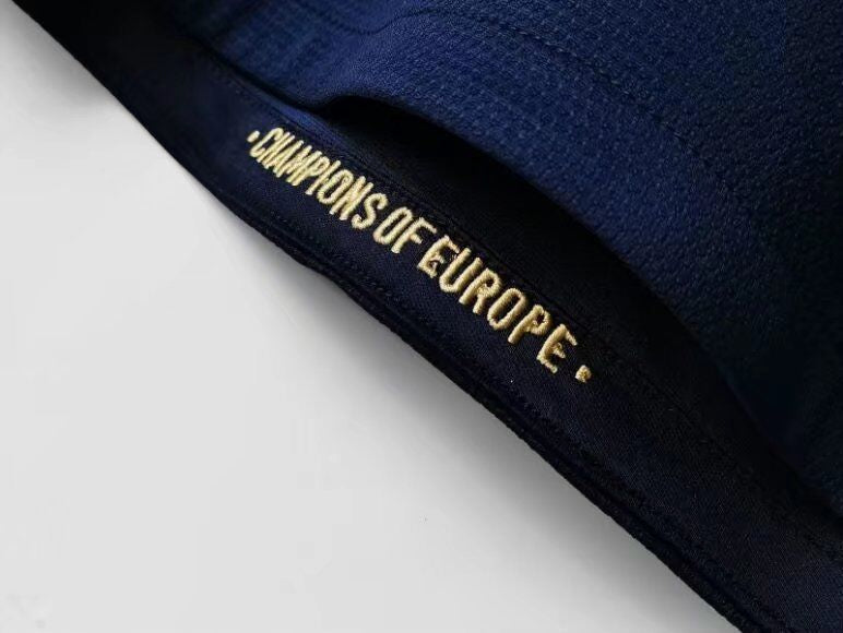 MAILLOT MANCHESTER CITY 1968 VERSION MANCHES LONGUES