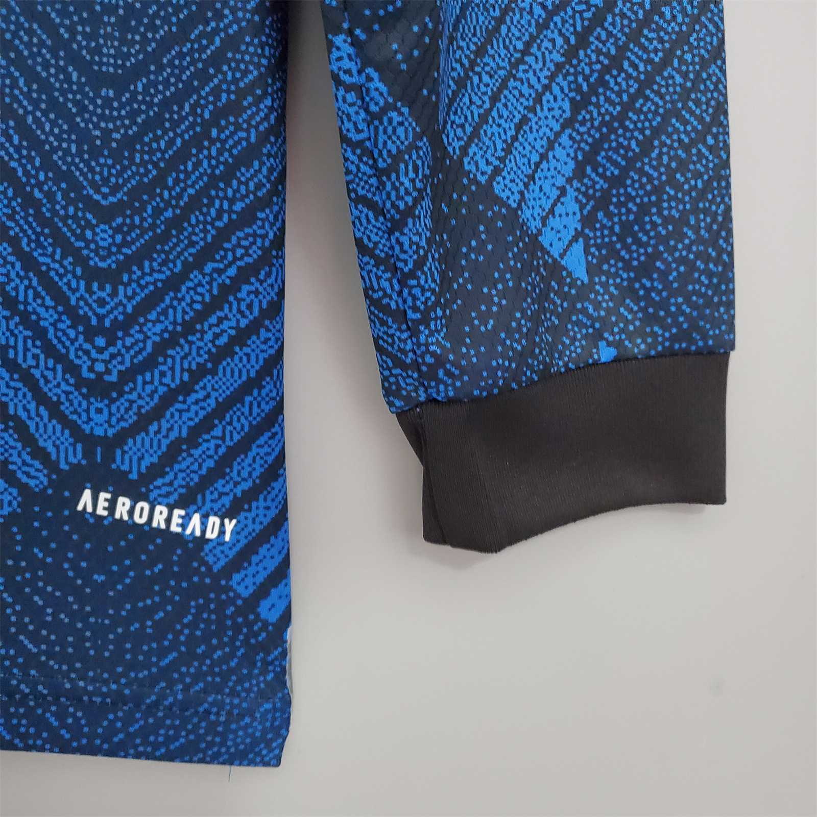 MAILLOT MANCHESTER UNITED EXTÉRIEUR 2021/2022 VERSION MANCHES LONGUES