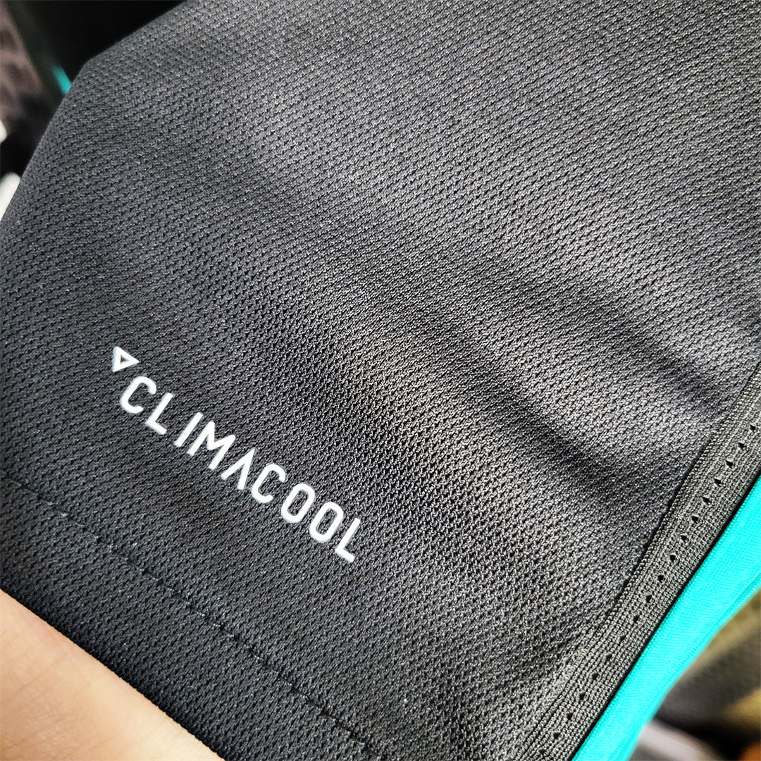 MAILLOT REAL MADRID EXTÉRIEUR 2017/2018 VERSION MANCHES LONGUES