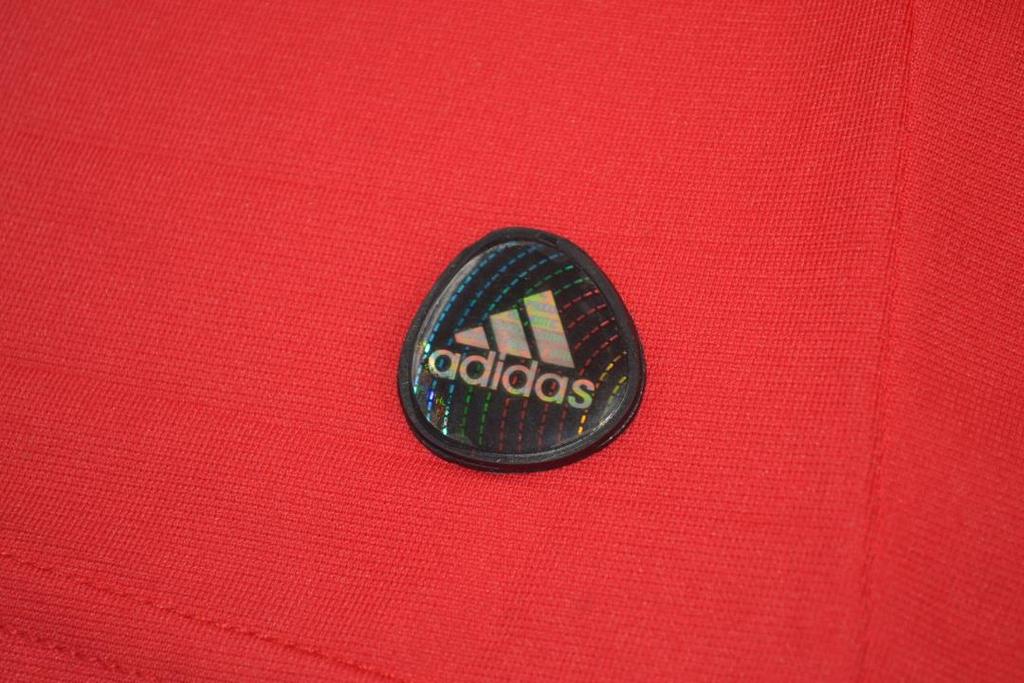 MAILLOT REAL MADRID EXTÉRIEUR 2011/2012 VERSION MANCHES LONGUES