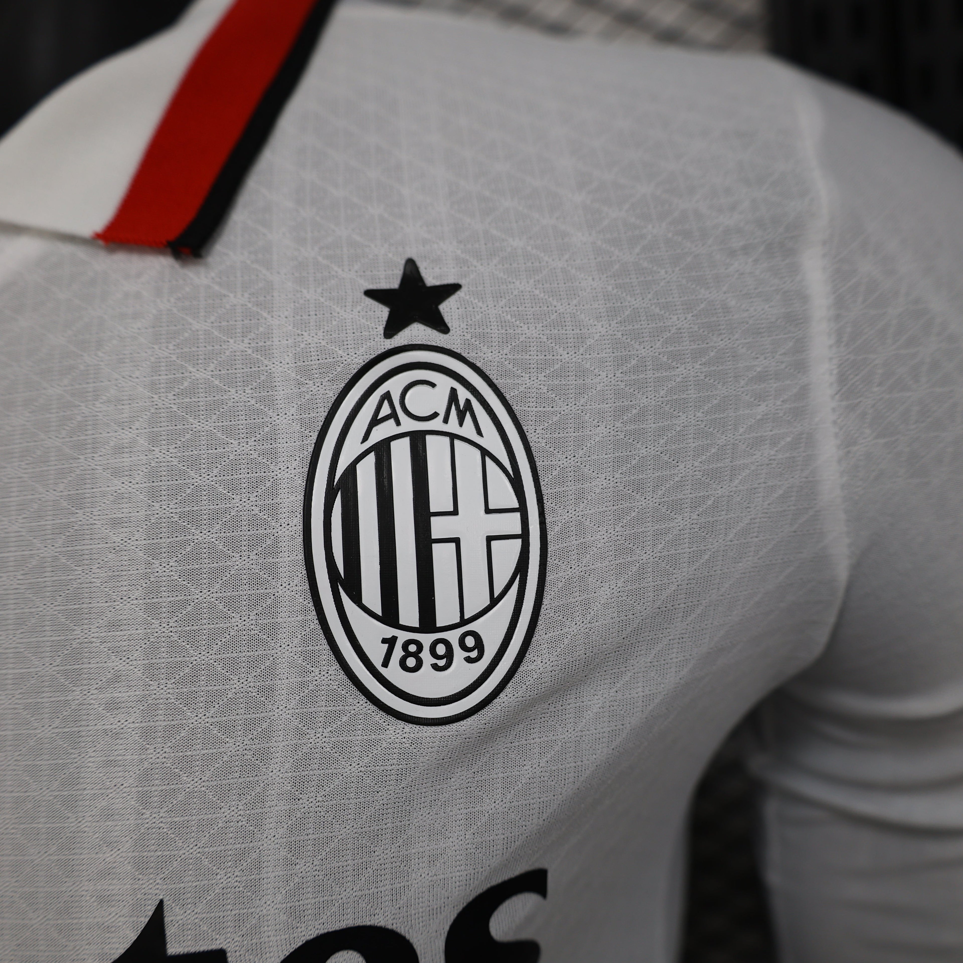 MAILLOT AC MILAN EXTÉRIEUR MANCHES LONGUES 2024/2025