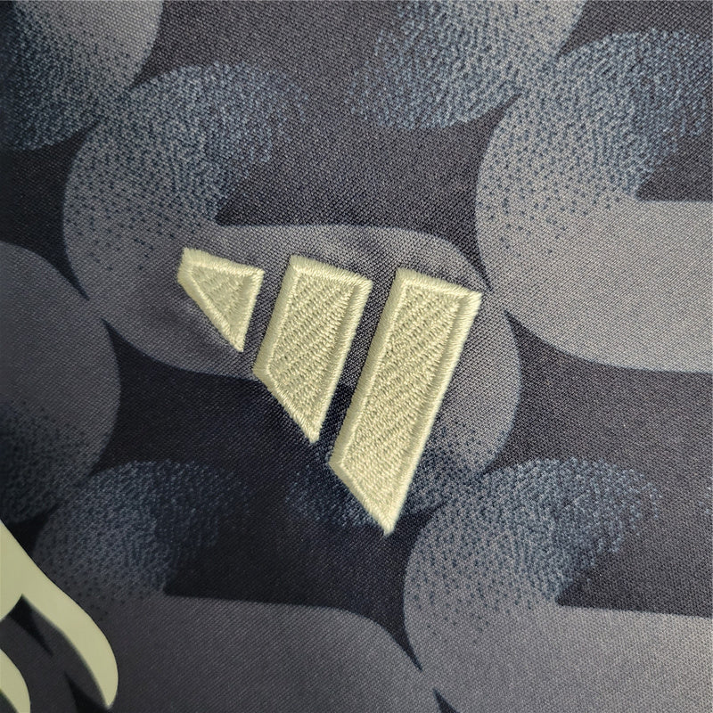 MAILLOT REAL MADRID EXTÉRIEUR 2023/2024 VERSION MANCHES LONGUES