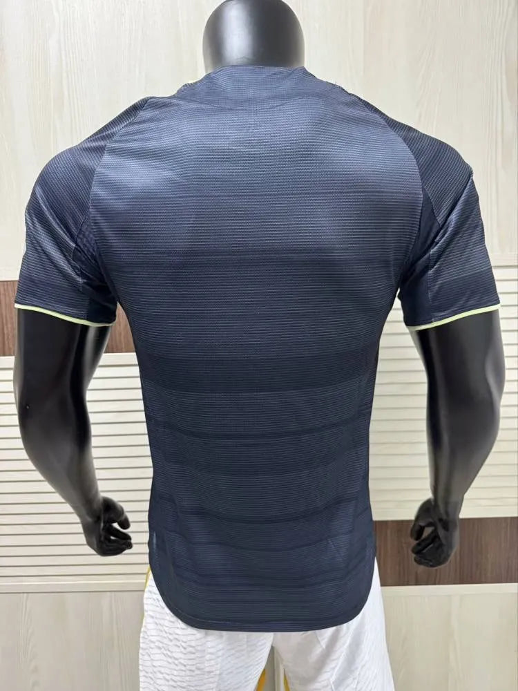 MAILLOT RÉAL MADRID EXTÉRIEUR 2025/2026