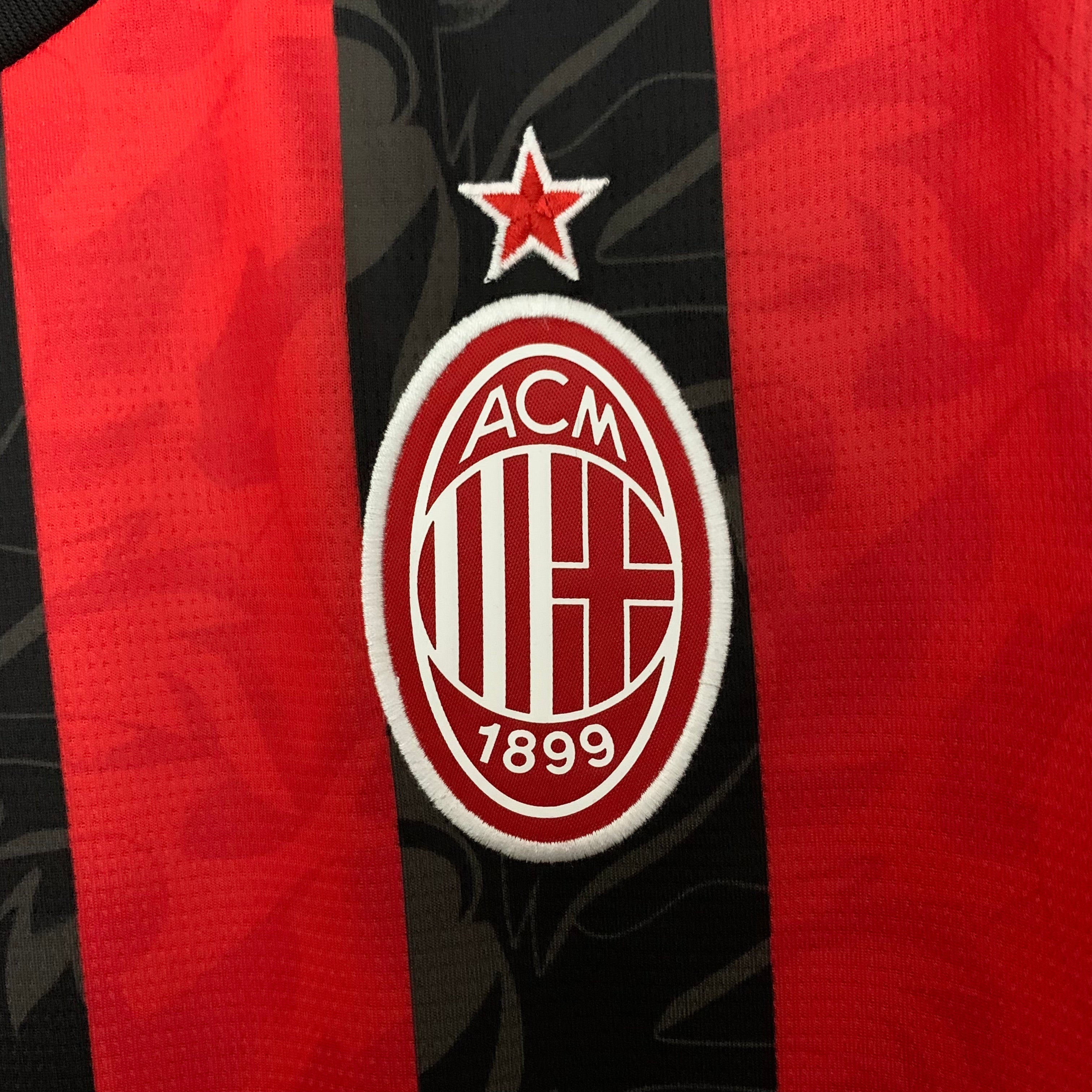 MAILLOT AC MILAN DOMICILE 2025/2026
