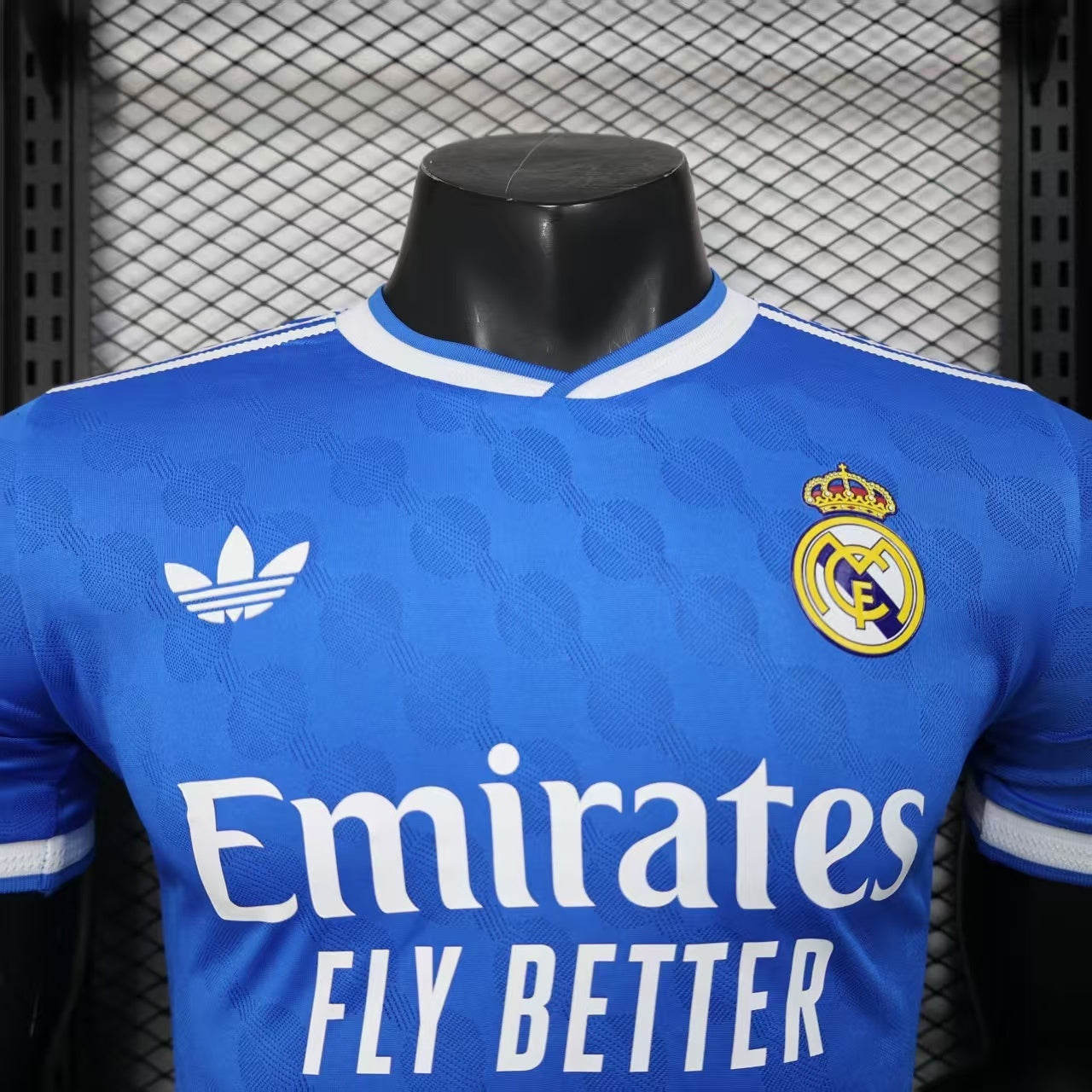 MAILLOT RÉAL MADRID THIRD 2025/2026