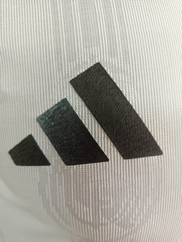 MAILLOT RÉAL MADRID ÉDITION BLANC 2025/2026 VERSION POLO